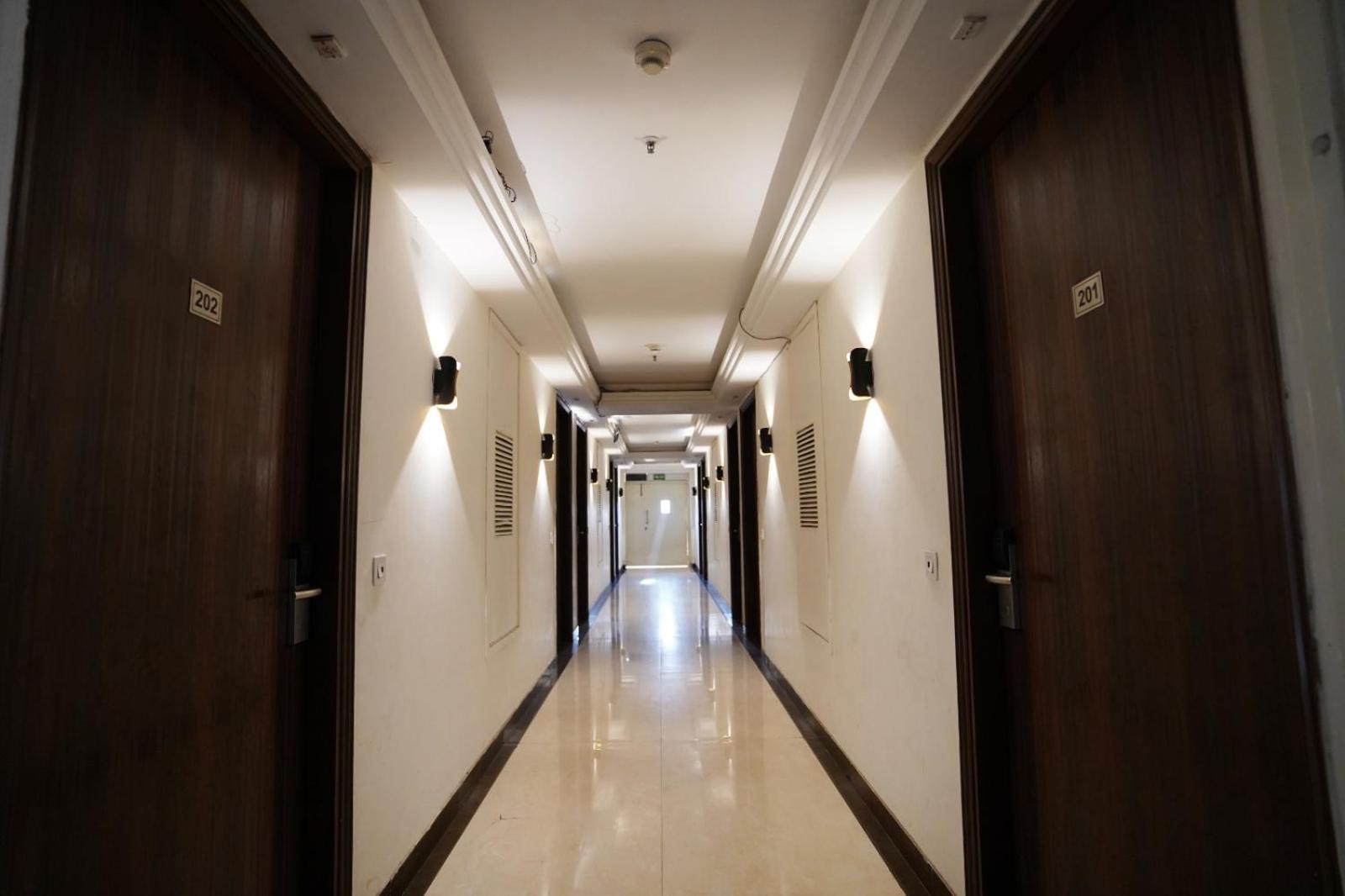 Hotel Leo Saffron - Pitampura دلهي المظهر الخارجي الصورة