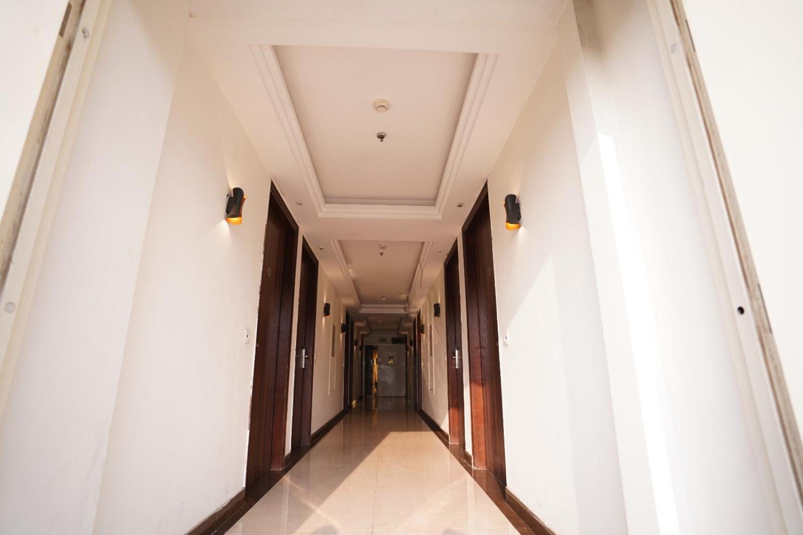 Hotel Leo Saffron - Pitampura دلهي المظهر الخارجي الصورة